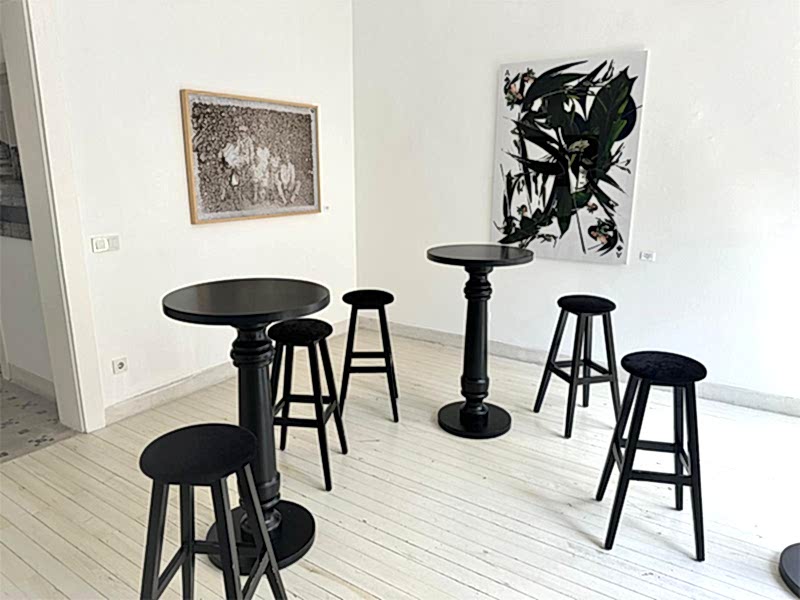 Siyah Ahşap Bistro Masa Kiralama
